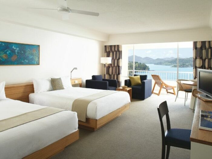 Hamilton Island Reef View Hotel 5 Nights with Breakfast Daily