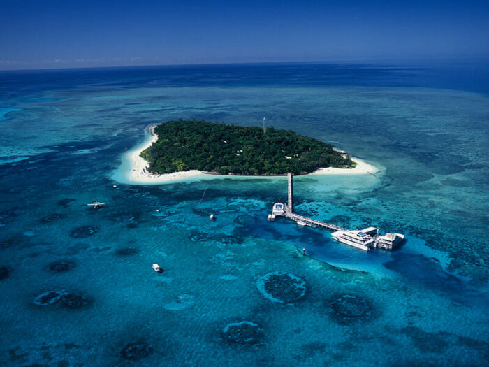 Holiday Inn Cairns Harbourside 5 Nights with Flights - Image 8