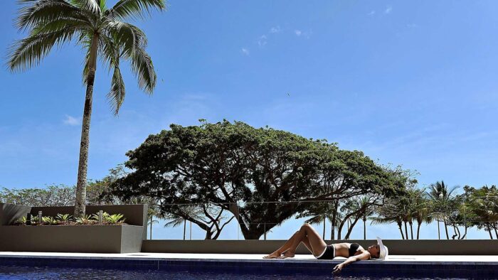 Holiday Inn Cairns Harbourside 5 Nights with Flights - Image 4